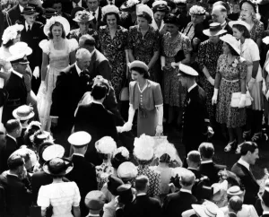 Princes Prints: Royal Garden Party