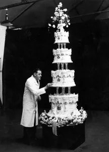 Queens Prints: Royal Wedding 1947 - the cake