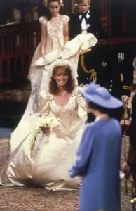 Curtsey Prints: Royal Wedding 1986 - Fergie curtseys to the Queen