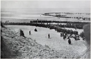Waiting Prints: Scene during the evacuation of Dunkirk, WW2