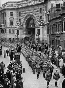Arrive Prints: The South Africans arrive for the 1937 Coronation