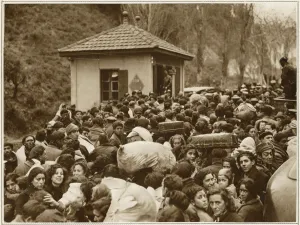 Spain Prints: Spanish Republican Refugees heading for the French Border, 1