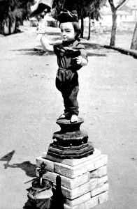 Flag Prints: Statue of the Child Christ dressed as a Republican Militiama