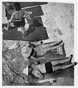 Dec18 Prints: Sunbathers at Eden Roc
