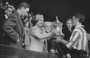 Presenting Prints: Sunderland win FA Cup 1937