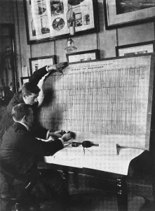 Starting Prints: The threads of the railway timetable system