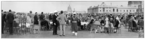 Indian Prints: Tiffin on the lawns at New Delhi