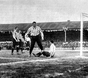 Standing Prints: Tottenham Hotspur vs. Sheffield United, F. A. Cup Final, 1901