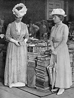 Birthday Prints: War birthday gifts for Queen Mary - inspecting books WW1