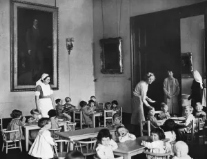 Taplow Prints: Wartime toddlers at Taplow Court, 1939