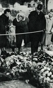 1965 Prints: Winston Churchill's funeral, mourners reading messages left