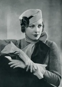 Debenham Prints: Woman wearing pillbox hat 1933