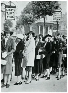 Waaf Prints: Women queueing for Auxiliary Air Force posts, September 1939