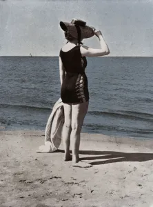 Straw Prints: Womens swimwear 1909