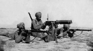 Waiting Prints: WW1 - Indian maxim section awaiting the enemy, Suez Canal